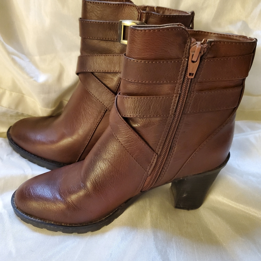 Lifestride Velocity Booties With Memory Foam Size… - image 5